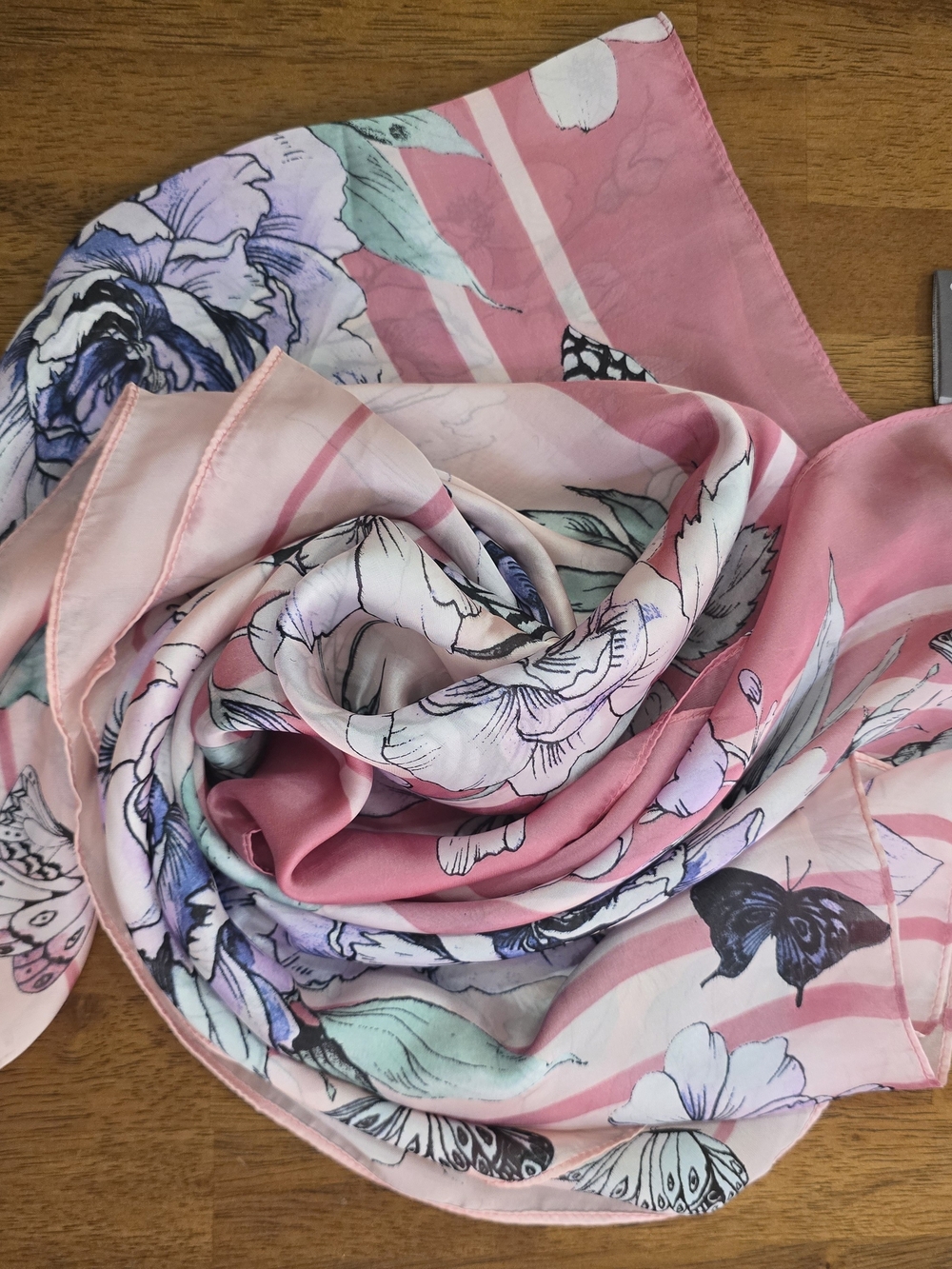 Vince Camuto Pink Floral Butterfly Scarf Lightweight Poly Rectangular Oblong